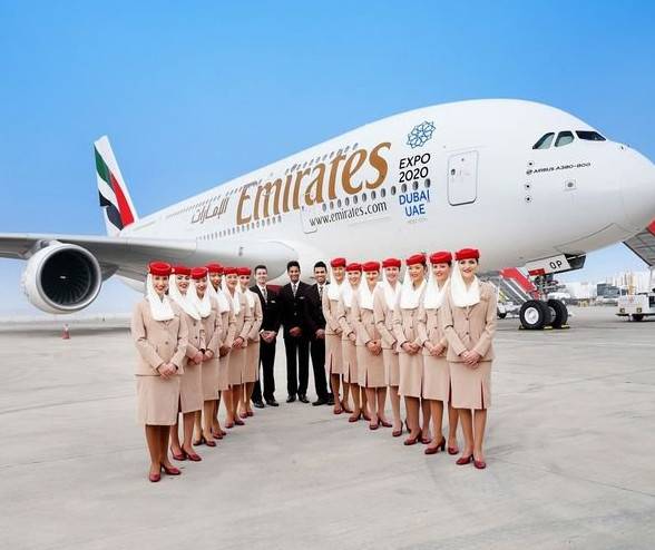 Стюардеси Emirates про те, як компанія бореться із зайвою вагою